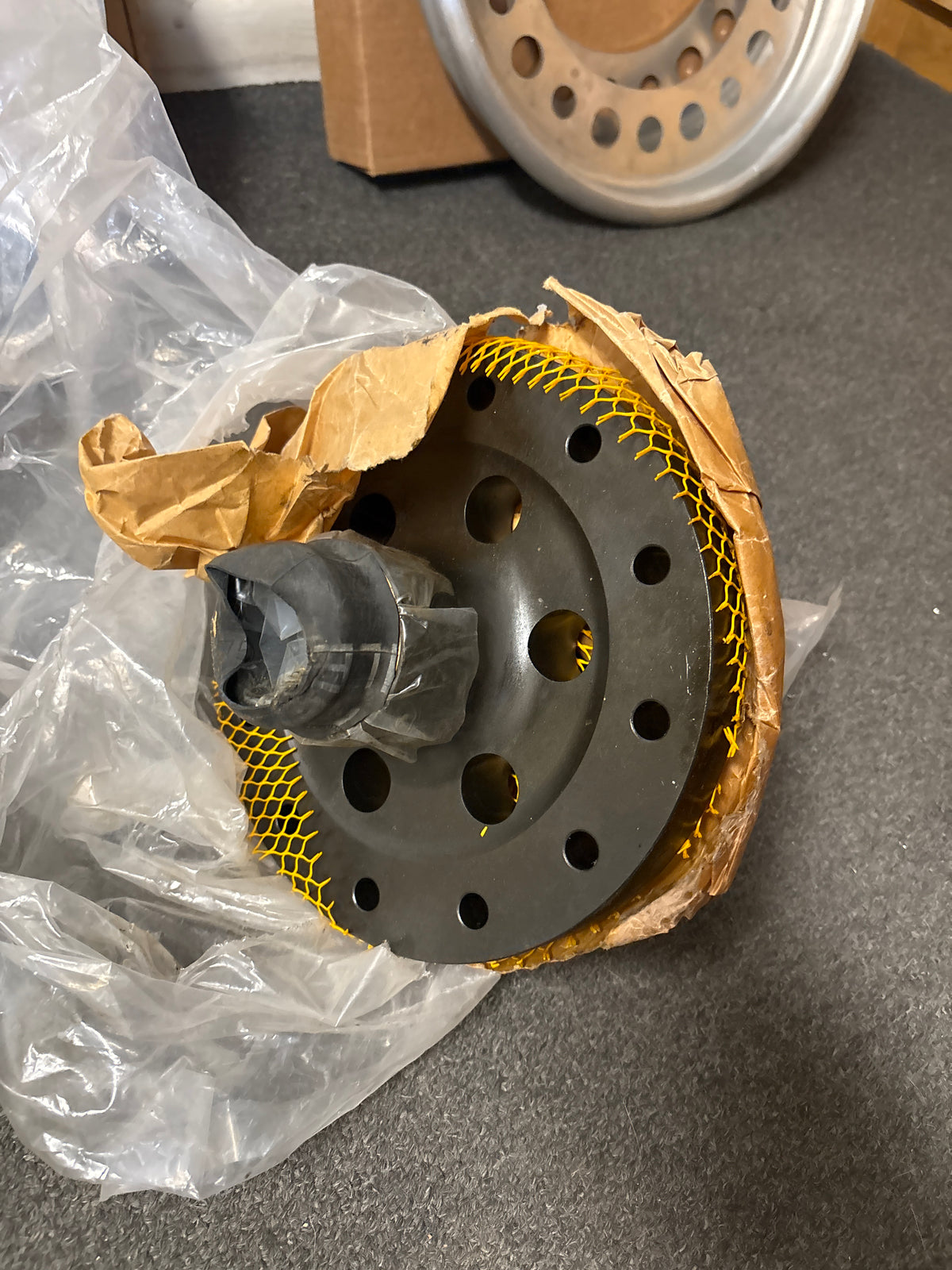 14 bolt 10.5 Spool