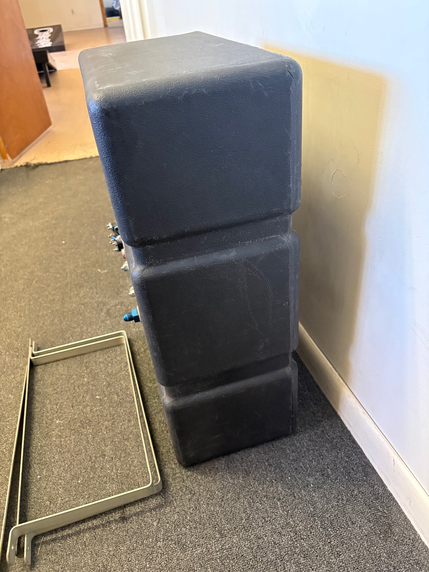 Fuel cell with mount
