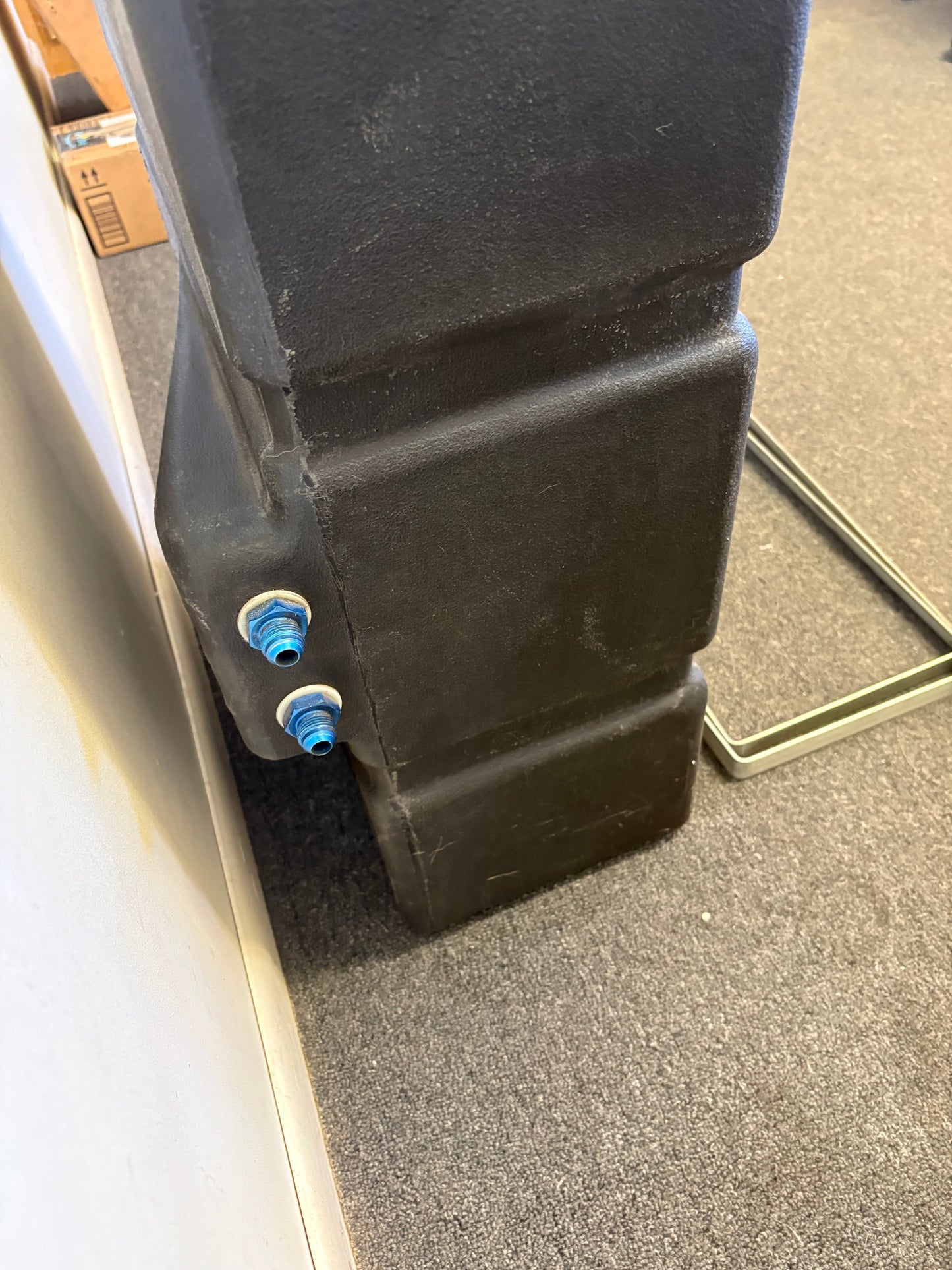 Fuel cell with mount